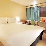 Ibis Centre Champ De Mars רואן