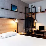 Ibis Centre Champ De Mars מלון 3*