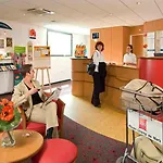 מלון Ibis Centre Champ De Mars 3*