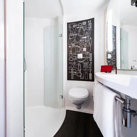 Otel Ibis Centre Champ De Mars