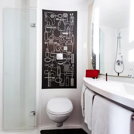 Ibis Centre Champ De Mars Otel Rouen