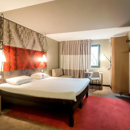 Ibis Centre Champ De Mars 3* רואן