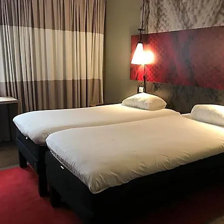 Hotel Ibis Centre Champ De Mars 3*
