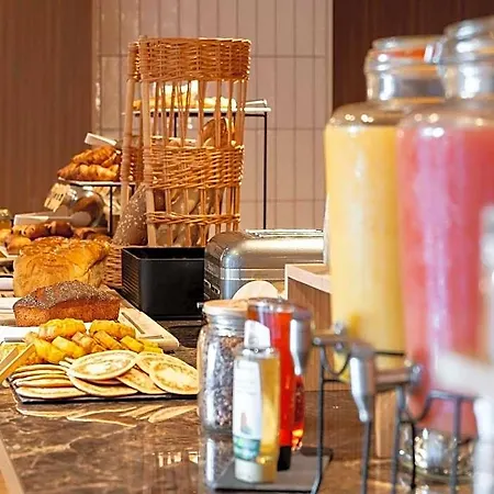 Hotel Ibis Centre Champ De Mars 3*