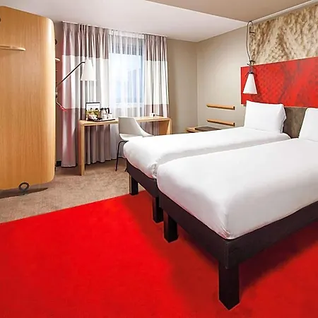 Ibis Centre Champ De Mars Hotel 3*