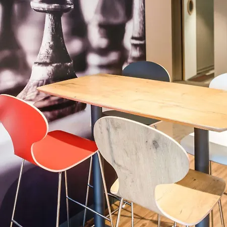 Ibis Centre Champ De Mars Otel 3*