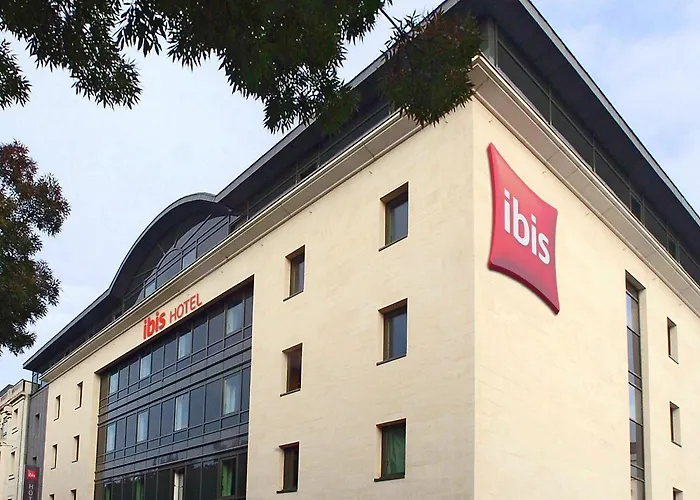 Ibis Centre Champ De Mars 3*