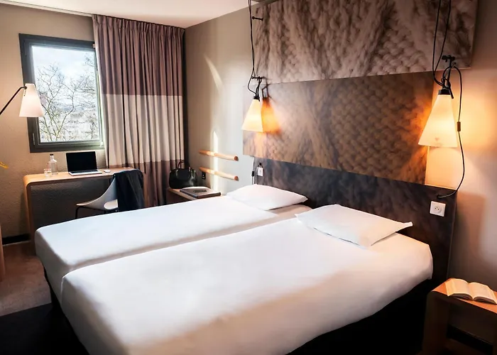 Ibis Centre Champ De Mars Hotel 3*