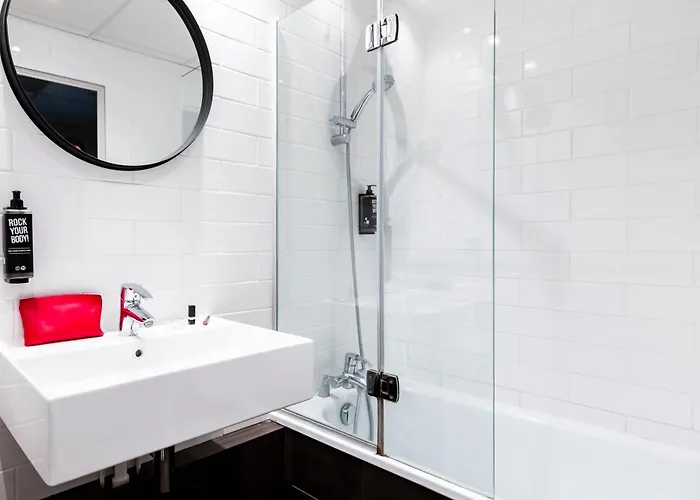 Отель Ibis Centre Champ De Mars 3*