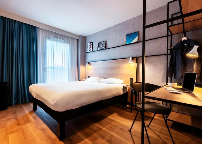 Hotel Ibis Centre Champ De Mars Rouen