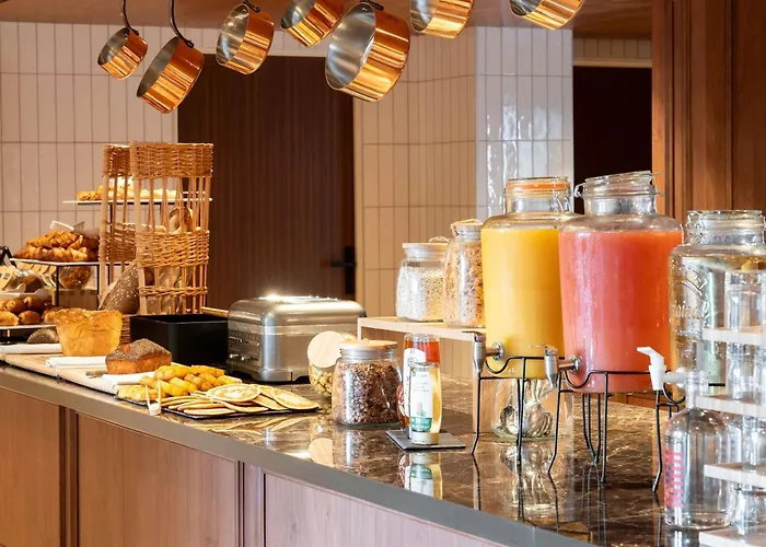 Ibis Centre Champ De Mars Hotel 3*