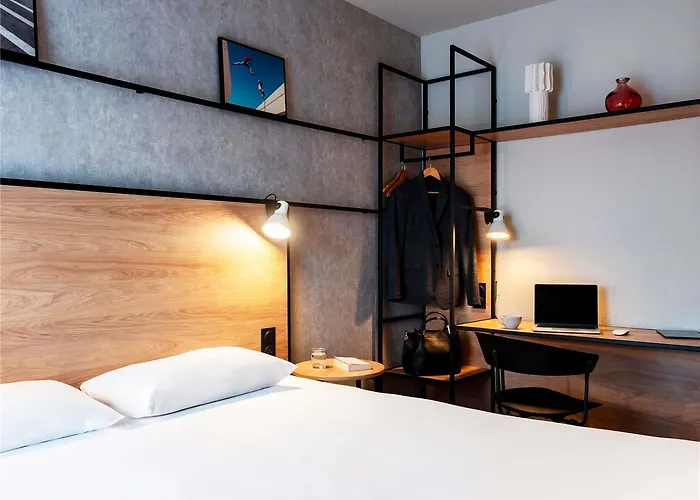 Ibis Centre Champ De Mars Hotel 3*