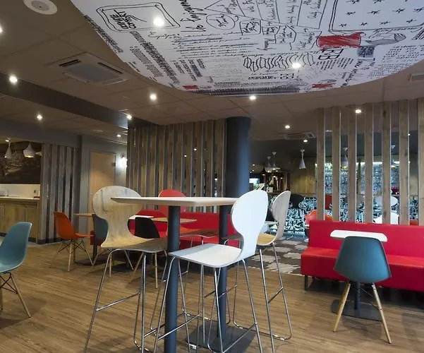 Hotel Ibis Centre Champ De Mars 3*